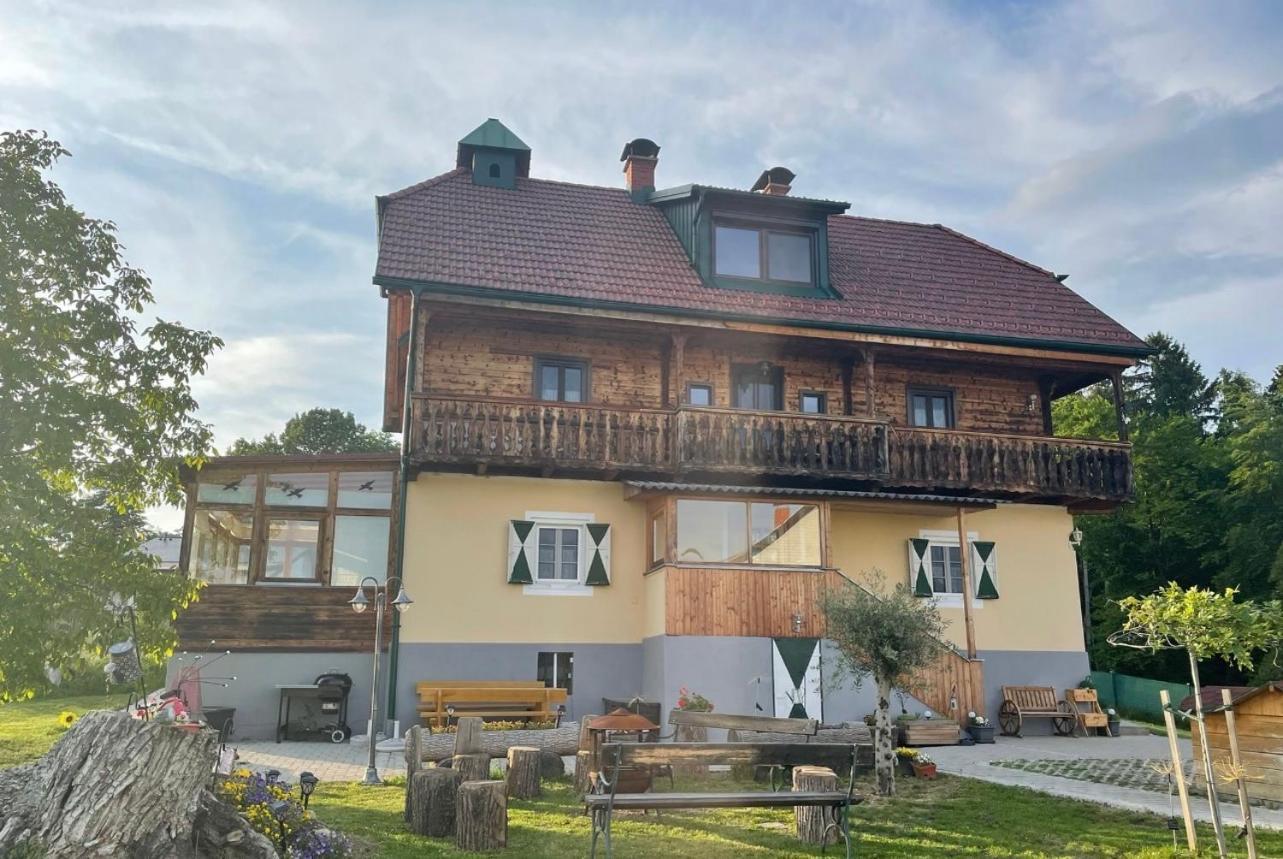 Uriges Mit Blick Auf Appartement *