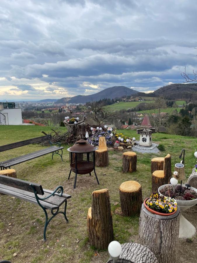 Apartment Uriges Mit Blick Auf Graz