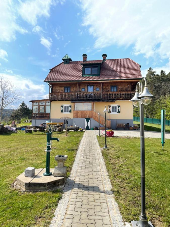 Uriges Mit Blick Auf Apartment